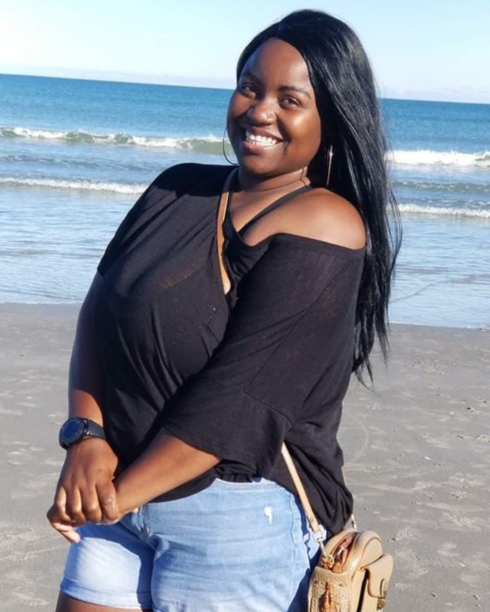 “I want to give folks the same welcoming experience I had when I joined the Elite Squad 10 years ago. I’m passionate about helping others feel included, supported, and excited to be part of this community.” - Sheeka, Community

#FiveStarCareer #LifeAtYelp