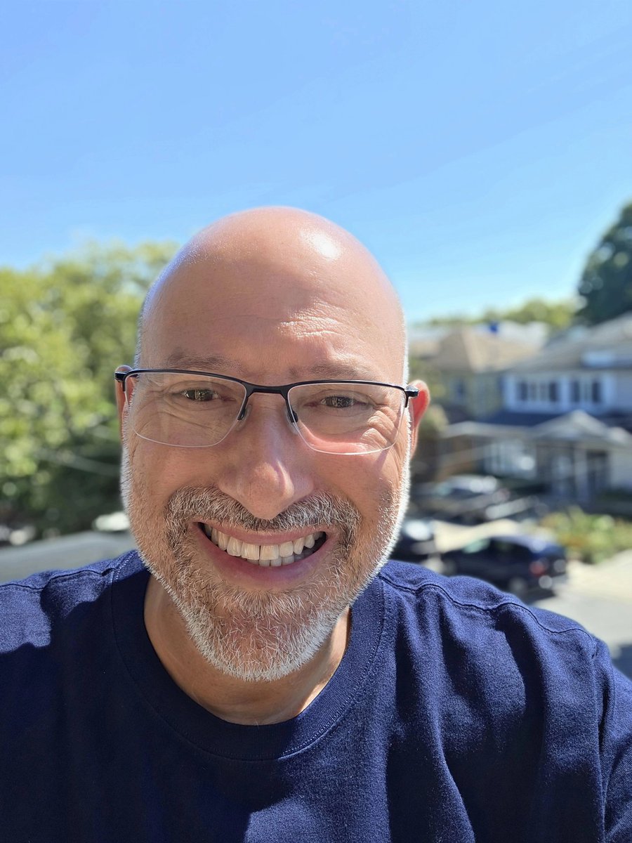 Friday smile. Been a good day. Brunch out with my daughter. I had to join a coverage call for one of my leads who will be out next week, and everyone was excited to see me! How are you doing? What's making you smile today?