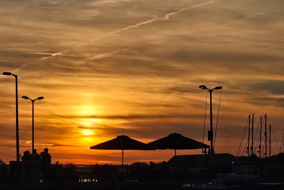 Sunset at The Royal William Yard #sunset <a href="/RoyalWilliamYd/">Royal William Yard</a> #Plymouth <a href="/Plymouth2013/">Geddon Plymouth 💚</a> #LovePlymouth 💚