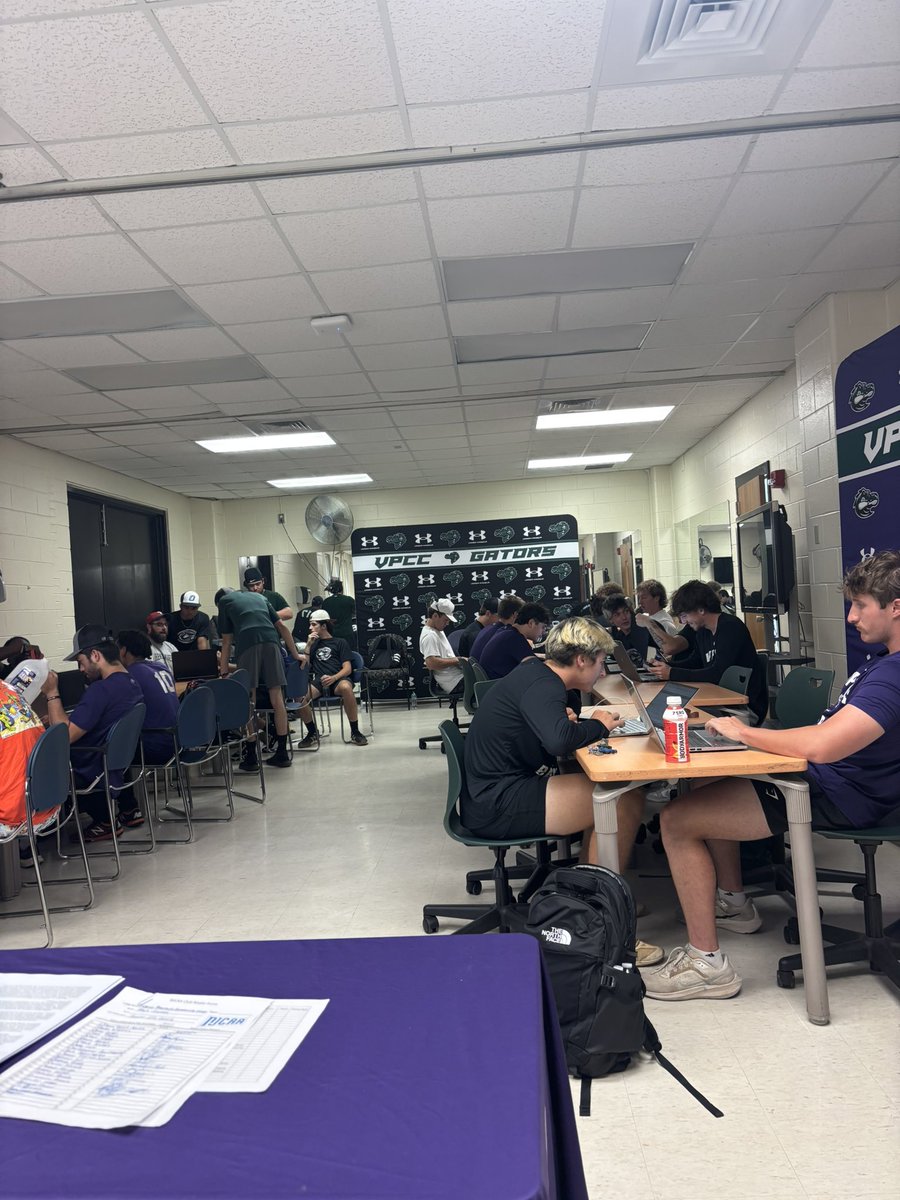 First Study Hall of the year! 
🐊⚾️