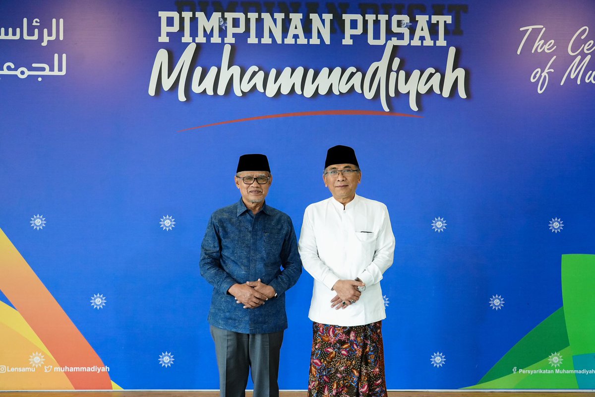 Ketua Umum PBNU KH Yahya Cholil Staquf (Gus Yahya) didampingi Wasekjend PBNU Dr. Najib Azka (Gus Najib) mengunjungi Ketua Umum PP. Muhammadiyah Prof. Dr. Haedar Nasir, di Gedung PP. Muhammadiyah, Yogyakarta, Rabu, (20/8/25).

Pertemuan dua tokoh tersebut dalam rangka silaturahim