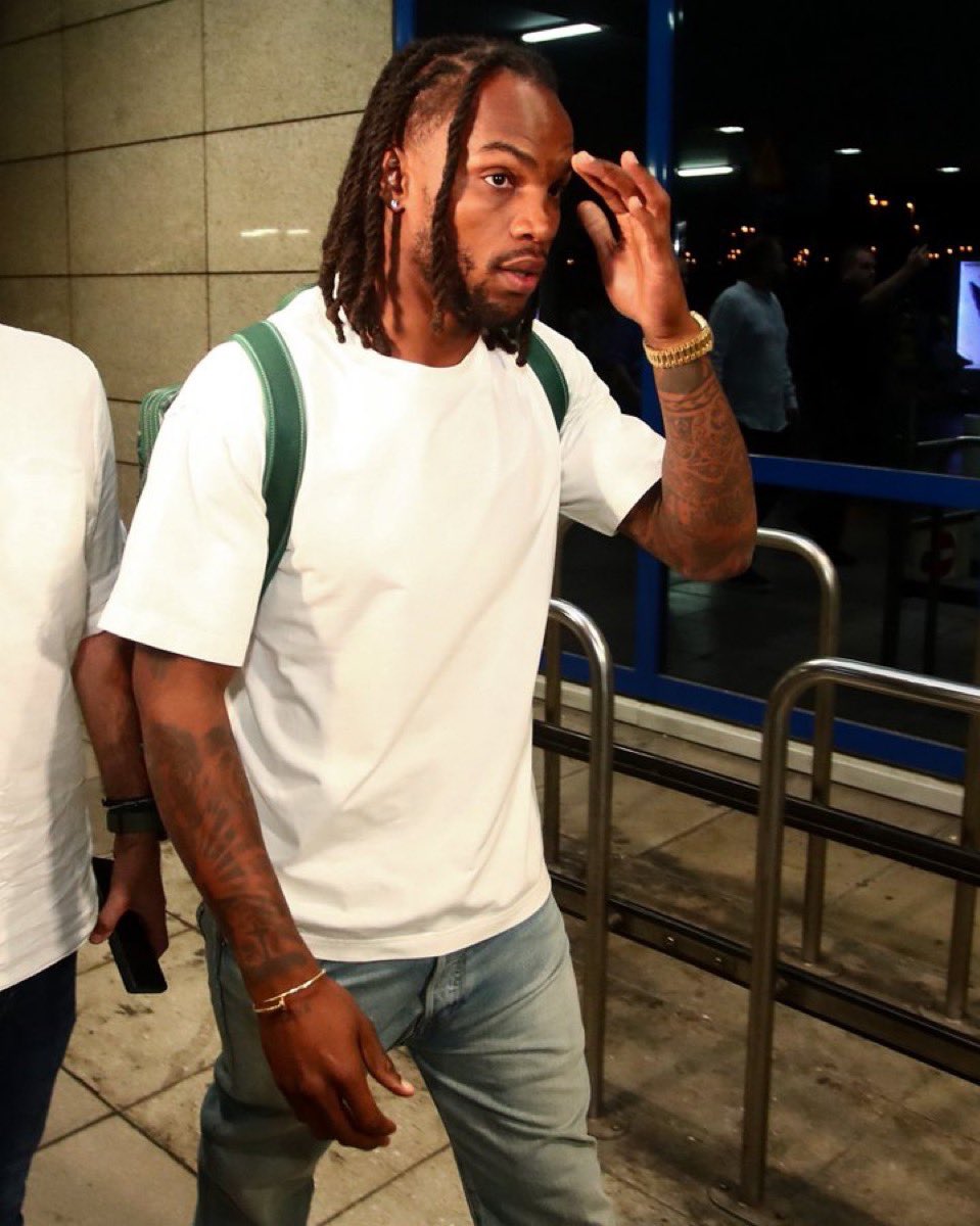 WIN WIN 

Το ΧΩΡΙΣ ΡΗΤΡΑΑ

τεράστιο στοίχημα για τον παίκτη και κίνητρο να ξανά ανέβει 

Και εμείς ούτως ή άλλως του ουναι δε μπορούμε να πληρώσουμε την ρήτρα

ΥΓΙΗΣ ΝΑ ΕΙΣΑΙ ΠΑΙΚΤΑΡΑ

#paofc