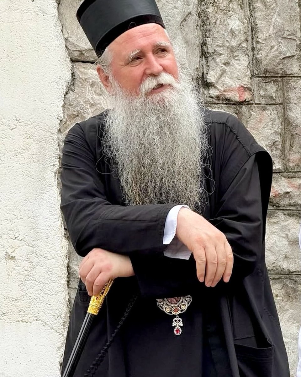 Најстрашнији рат пред нашим очима: момци се не жене, дјевојке се не удају. Саможивост заменила жртву, а празне приче породицу!

Митрополит Јоаникије