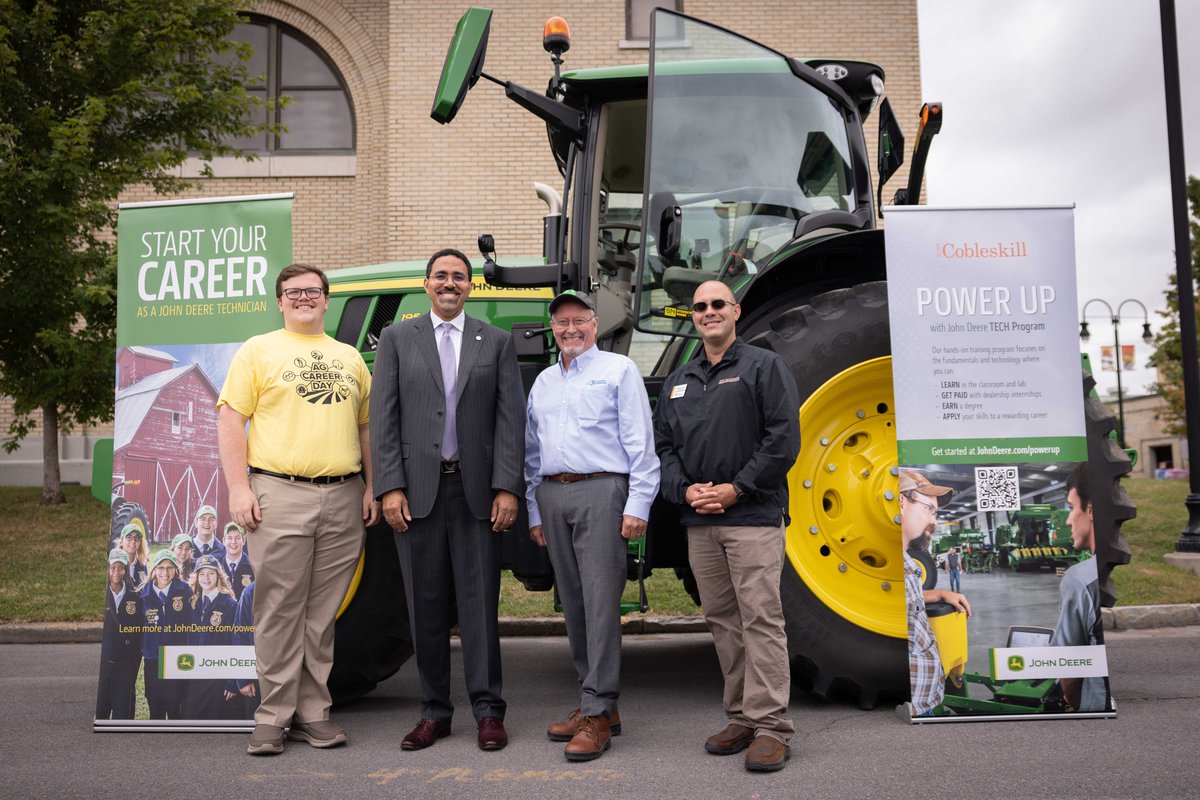 SUNYCobleskill's tweet image. A great &quot;Ag Career Day&quot; at the @NYSFair, capped off with a visit from @SUNY Chancellor Dr. John B. King.

Visitors got their hands dirty with our Agricultural Engineering faculty - testing bolt torque and building electrical circuits that power up the future of farming.