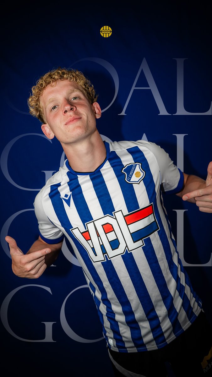 FCEindhoven's tweet photo. 85. De bal blijft hangen in het strafschopgebied en Sven Simons is er als de kippen bij om Spenkelink te passeren: 1-0!!!

💙🤍 1-0 🟡🔵 | #FCErkc https://t.co/6Exf2Z3Aib