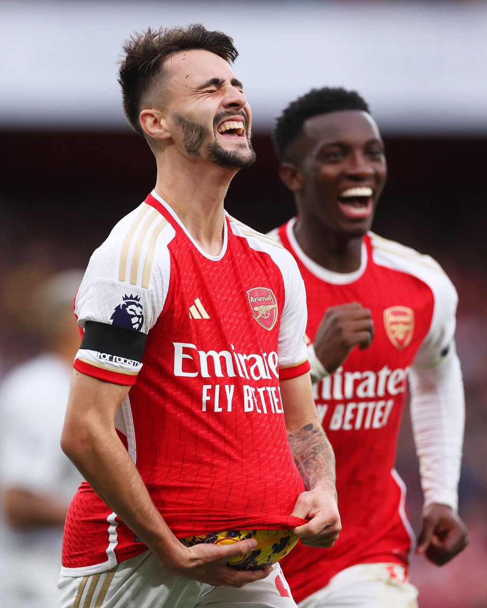 kiitniitsports's tweet image. 🚨⚒️ West Ham in talks to land Arsenal midfielder Fábio Vieira! The Hammers looking to boost their midfield with some Gunners flair. Will Vieira make the switch? 🔄⚽ #WestHam #TransferTalks