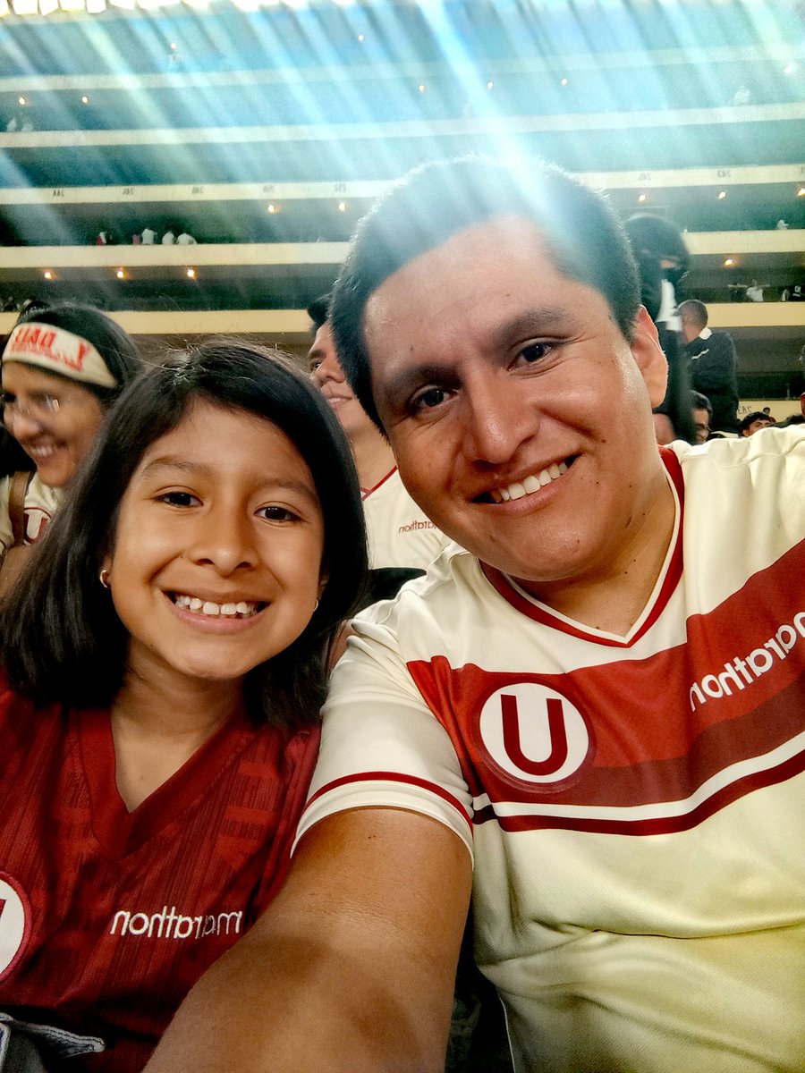DiazJonathan89's tweet photo. @MovistarDeporPe Vamos universitario.. Y dale U!!! https://t.co/G5cYoJoCCm