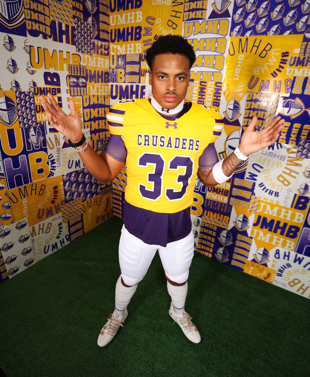 CruFootball's tweet photo. 🔒🔒🔒

#gocru https://t.co/fJLdeyqc4E