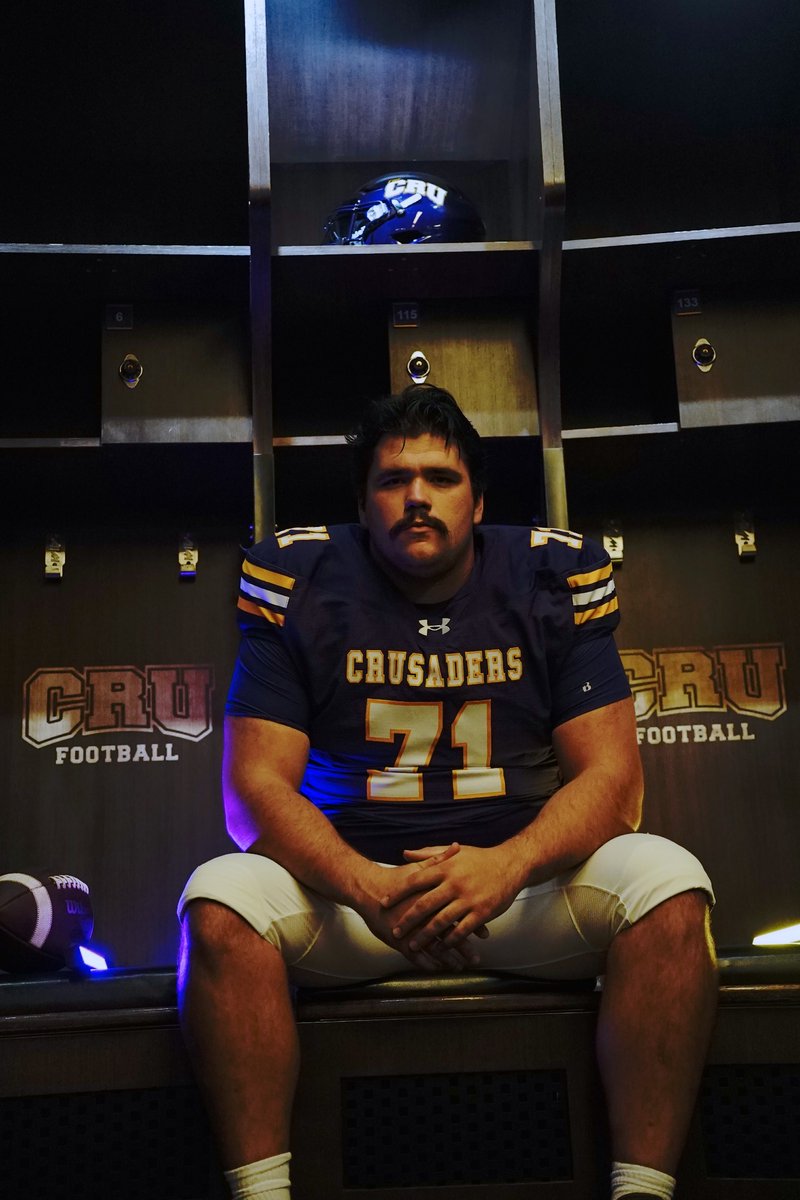 CruFootball's tweet photo. 🔒🔒🔒

#gocru https://t.co/fJLdeyqc4E