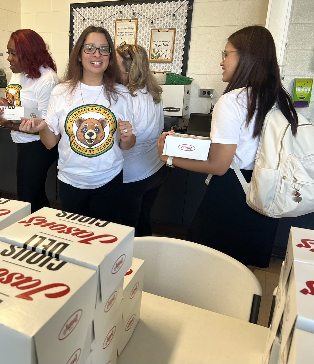 🌟Our amazing team grabbed <a href="/jasonsdeli/">Jason's Deli</a> to-go boxes for dinner after last night’s Open House.  Their hard work and commitment have truly made the beginning of this year smooth and successful for our entire school community! #CubStrong 🧸💪