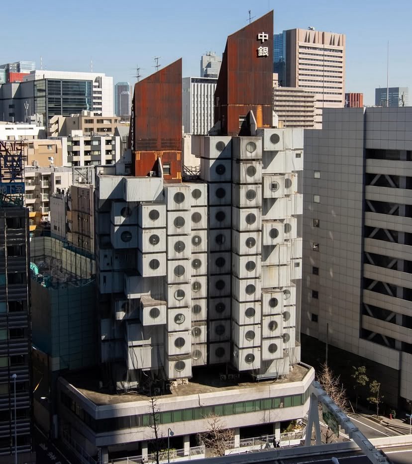 La Nakagin Capsule Tower 
por Kisho Kurokawa 1972

Tokio