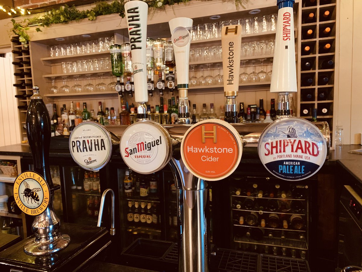 BlakelandsCH's tweet photo. Latest addition to the bar, @RealHawkstone cider joining the line up (lager is on the other T bar) @UKHospKate @JeremyClarkson @mikejwood https://t.co/LAbTFmDedS