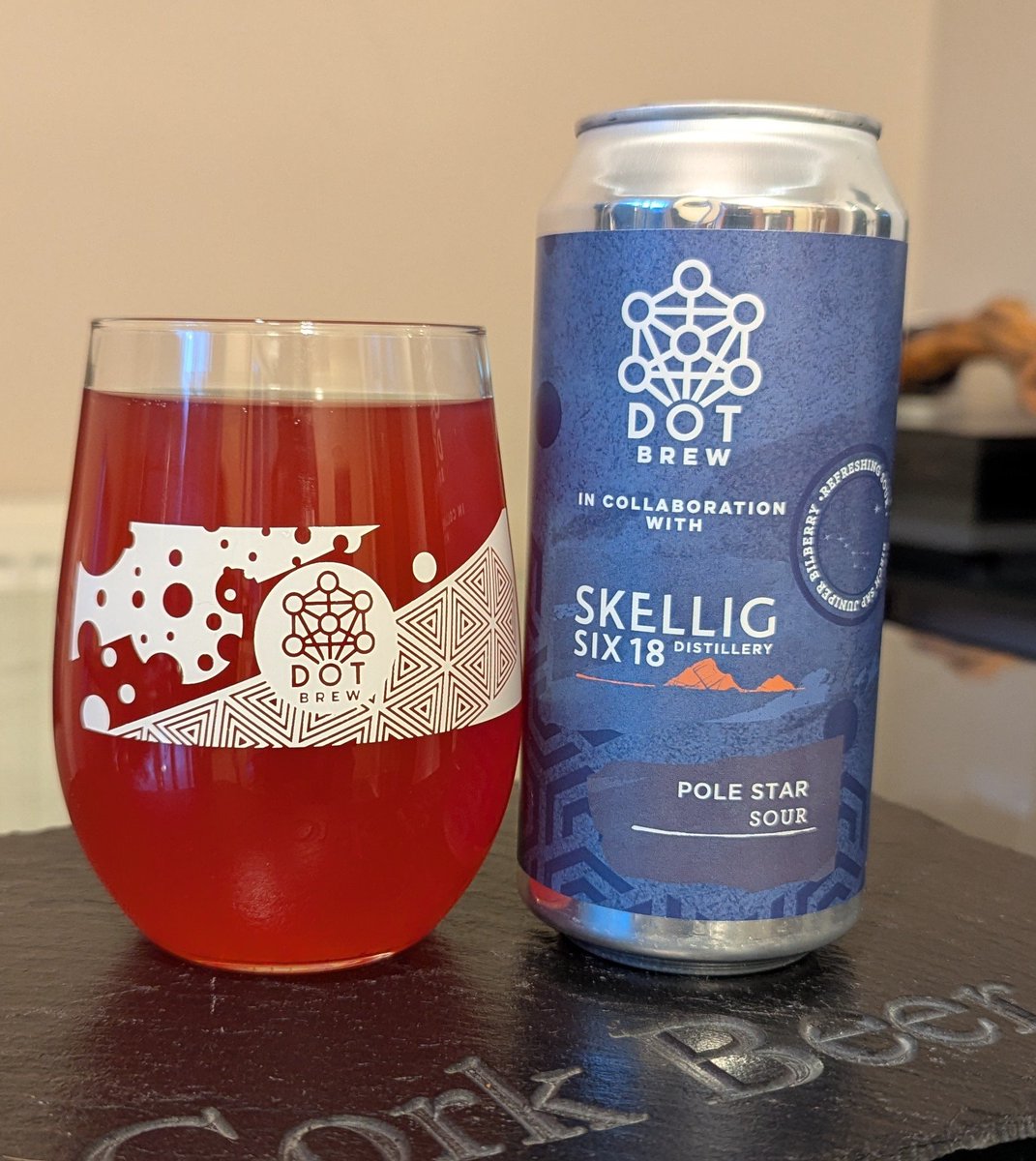 Post gym shower beer. Nobody needs that photo. <a href="/DOT_Brew/">DOT brew</a> collab with <a href="/SkelligSix18/">Skellig Six18 Distillery & Visitor Experience</a> Pole Star Sour. A sour with gin botanicals. I like it. Cheers all.