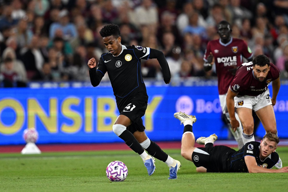 chepseri's tweet image. 🚨🇧🇷 Estêvão is the youngest ever player to assist a goal for Chelsea in Premier League history.

(@Squawka_Live) #CFC