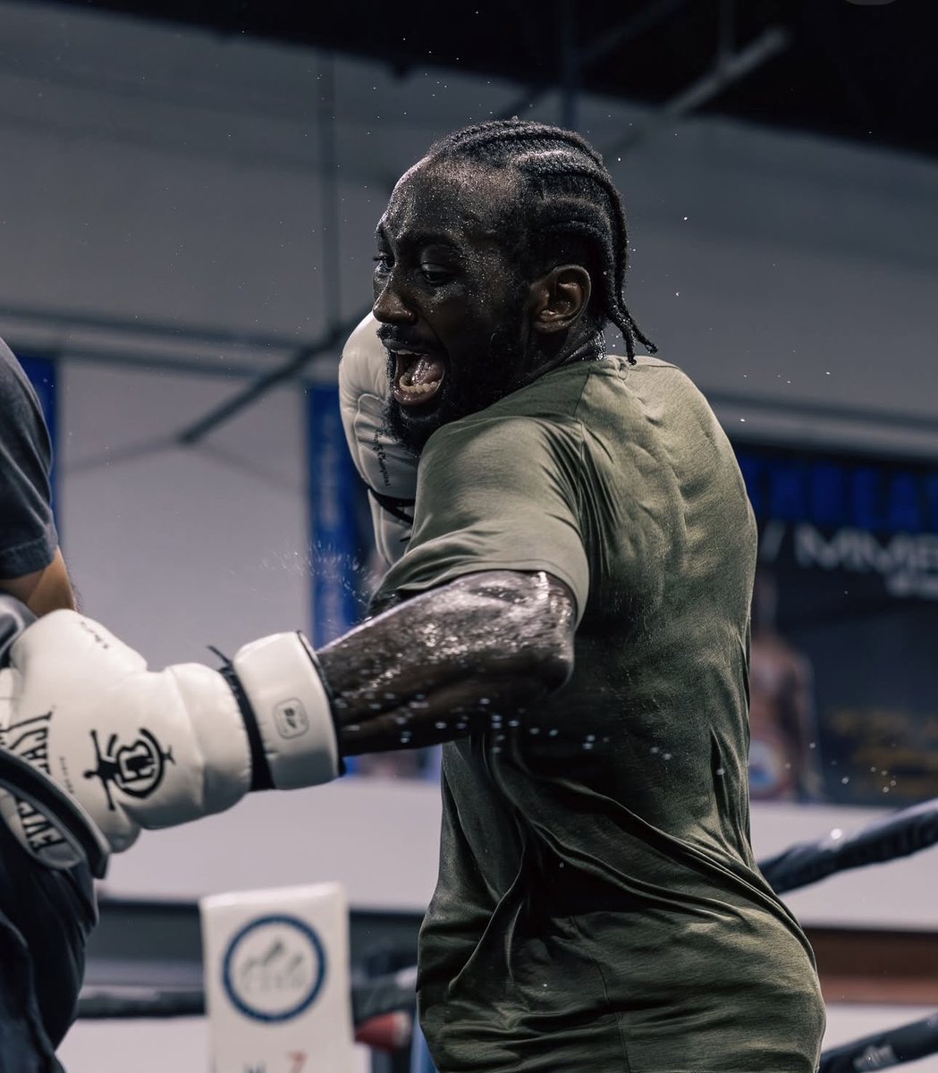 Bud Crawford training crazy to win the fight of his LIFE!

#Boxing
#BOXINGnBBQ

#CaneloCrawford