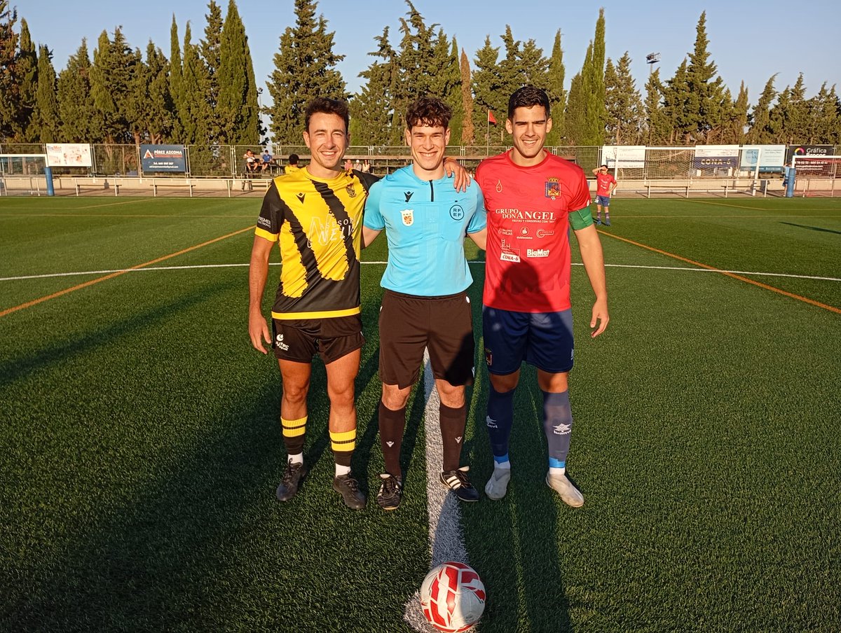 CD Corellano (@cd_corellano) on Twitter photo ✏️ AMISTOSO / Preferente ⚽️✅
📍 <a href="/CD_Corellano/">CD Corellano</a> 5️⃣ 🆚 1️⃣ <a href="/CDPAzagresa/">C.D. Peña Azagresa</a>
📆 Viernes 2️⃣2️⃣ Agosto
🏟 Municipal Ombatillo - Corella
⏰ 2️⃣0️⃣▪️0️⃣0️⃣ Horas 🚨
🎌 #LaIlusionQueNosUne 🔴
🤞 #RespectFirst 🤗
#Preferente ♥️ #Cantera ⚽
🫂 #HazteSocio 👌 #CDC ♥️ ✏️ AMISTOSO / Preferente ⚽️✅
📍 <a href="/CD_Corellano/">CD Corellano</a> 5️⃣ 🆚 1️⃣ <a href="/CDPAzagresa/">C.D. Peña Azagresa</a>
📆 Viernes 2️⃣2️⃣ Agosto
🏟 Municipal Ombatillo - Corella
⏰ 2️⃣0️⃣▪️0️⃣0️⃣ Horas 🚨
🎌 #LaIlusionQueNosUne 🔴
🤞 #RespectFirst 🤗
#Preferente ♥️ #Cantera ⚽
🫂 #HazteSocio 👌 #CDC ♥️