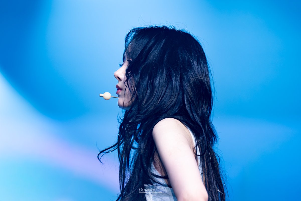 DayOne_819's tweet photo. 250706 New Legacy in Seoul 3
#VIVIZ #비비지 
#SINB #신비 
#UMJI #엄지 https://t.co/dhnAvNYpZ4