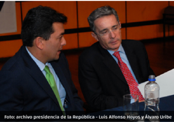 JuanPoe's tweet image. !Importante! El magistrado Leonel Rogeles que le concedió la libertad a Uribe, absolvió en 2° instancia a Luis Alfonso Hoyos dirigente y asesor del Centro Democrático por sus nexos con el Hacker Sepúlveda, aunque la Fiscalía aportó vídeos y pruebas que lo involucraban. Sigue👇