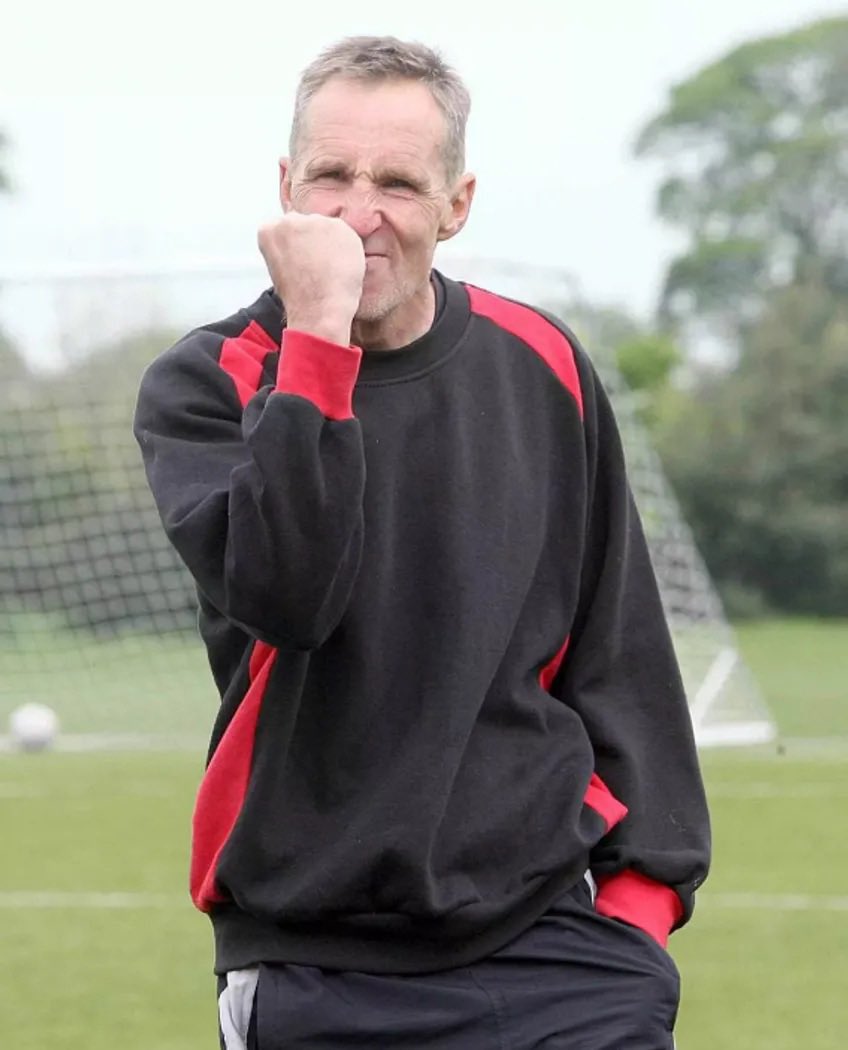 Thinking of you all today Frank Jones x⚽️