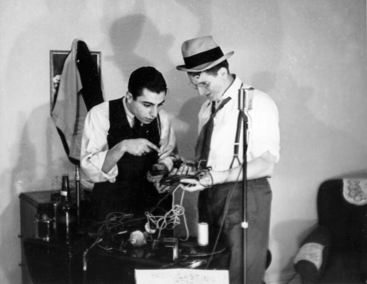 Les Paul Foundation tweet media