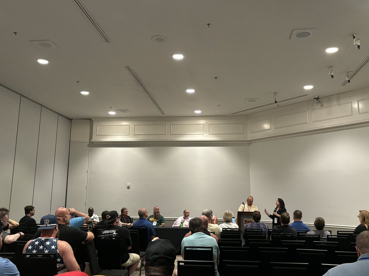 Listening to the final seminar of this years CAC 2025 🐝🐝🐝

The Road To Stardom: Climbing the wrestling ladder from independents to the big stage