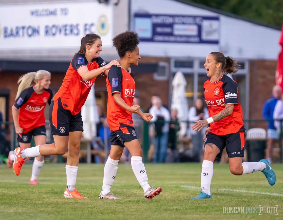 Luton Town Ladies Football Club tweet media