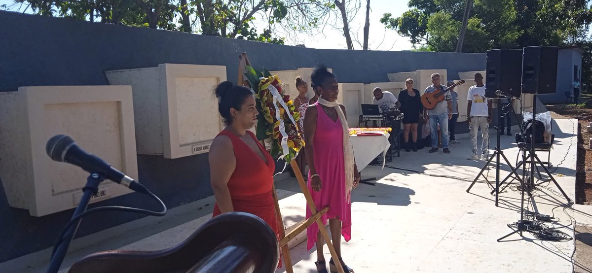 ArtvArtemisa's tweet photo. En el Mausoleo a los Mártires de #Artemisa fueron reconocidas y condecoradas un grupo de federadas artemiseñas, a propósito de Aniversario 65 de la FMC

#MujeresEnRevolución @GladysArtemisa @RicardoArtemisa #ArtemisaJuntosSomosMás https://t.co/9LUoK8T6iY
