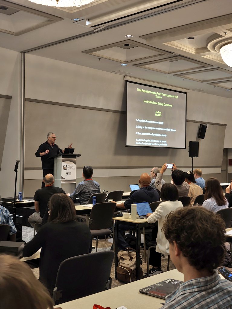 ☕️ Coffee break is over and we’re back!
Next up: Joe Bass from Northwestern University 
He’ll be talking about time-restricted feeding and what it means for obesity ⏰🍽️

#ABC2025 #AdiposeBiology