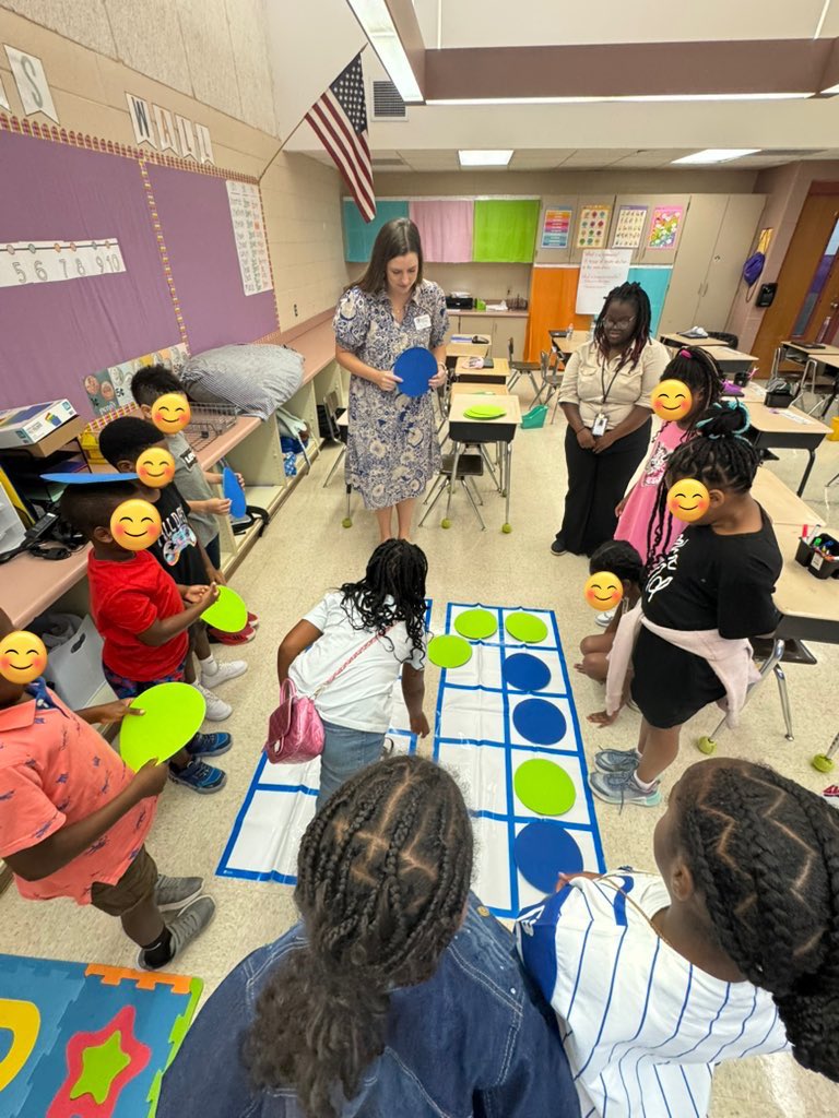 Maria_Adams0019's tweet photo. Take a peek 👀 at our 2nd grade math block at Williams Elem! We made our Envision lesson life sized with a giant tens frame floor mat. Students discovered how making 10 helps them add to 20 through hands-on learning with manipulatives.
#LearnByDoing #mathcoaching @AmstiUAH https://t.co/bNkvLy1F7r