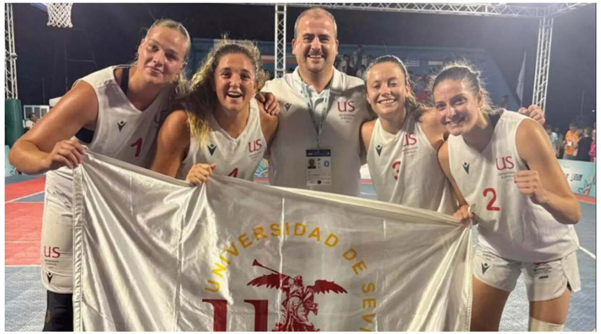 El Banquillo (@elbanqillo) on Twitter photo Literalmente el <a href="/cbsfemenino/">CB Sevilla Femenino</a> ha subido a la 2° categoría nacional y una de sus jugadoras esta temporada Marta García (Marchena) ha sido la mejor jugadora nacional de la categoría, MVP de las finales y MVP de la liga. Lo que le ha valido para ir a la "España B".
Sin comentar los Literalmente el <a href="/cbsfemenino/">CB Sevilla Femenino</a> ha subido a la 2° categoría nacional y una de sus jugadoras esta temporada Marta García (Marchena) ha sido la mejor jugadora nacional de la categoría, MVP de las finales y MVP de la liga. Lo que le ha valido para ir a la "España B".
Sin comentar los