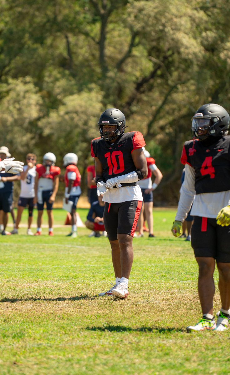 218 ➡️ 245 this offseason. Thank you God for everything, the highs and the lows. I’m beyond blessed to be playing the game of football. 10 days…