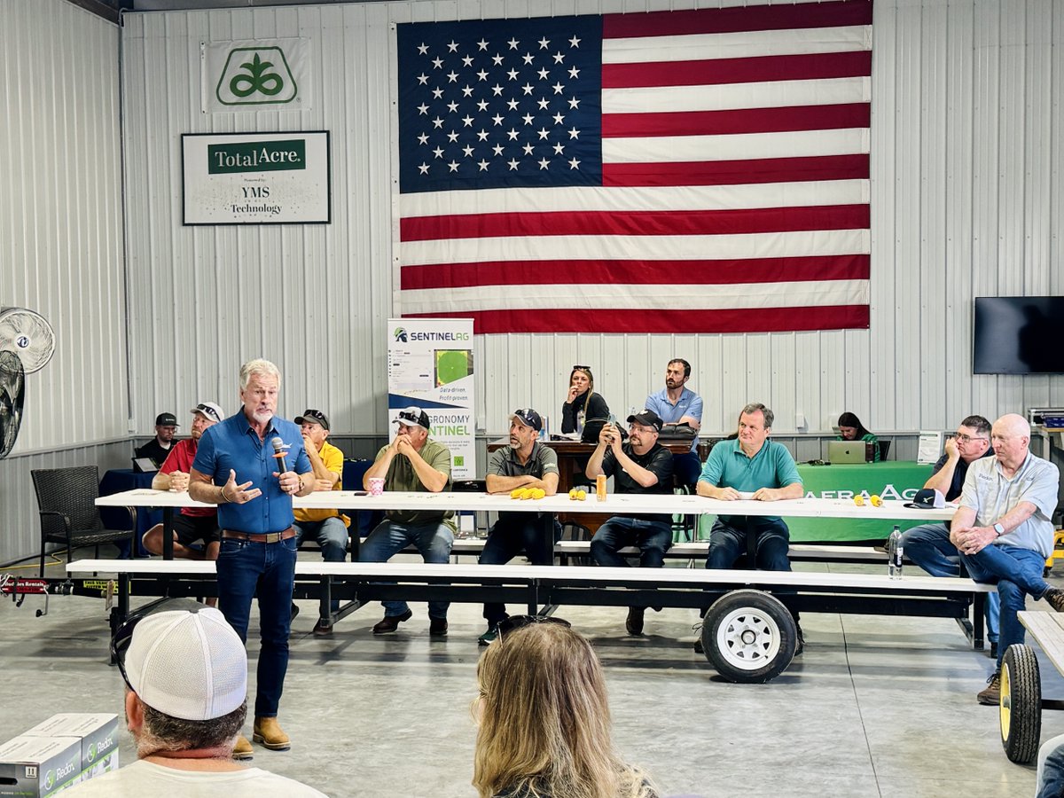 redoxgrows's tweet photo. From science to the soil—our 1st Annual XPRT Farm Field Day had it all: trial results, plant charge balance, redox active molecules, and great discussion. https://t.co/NEQD7qbDBn