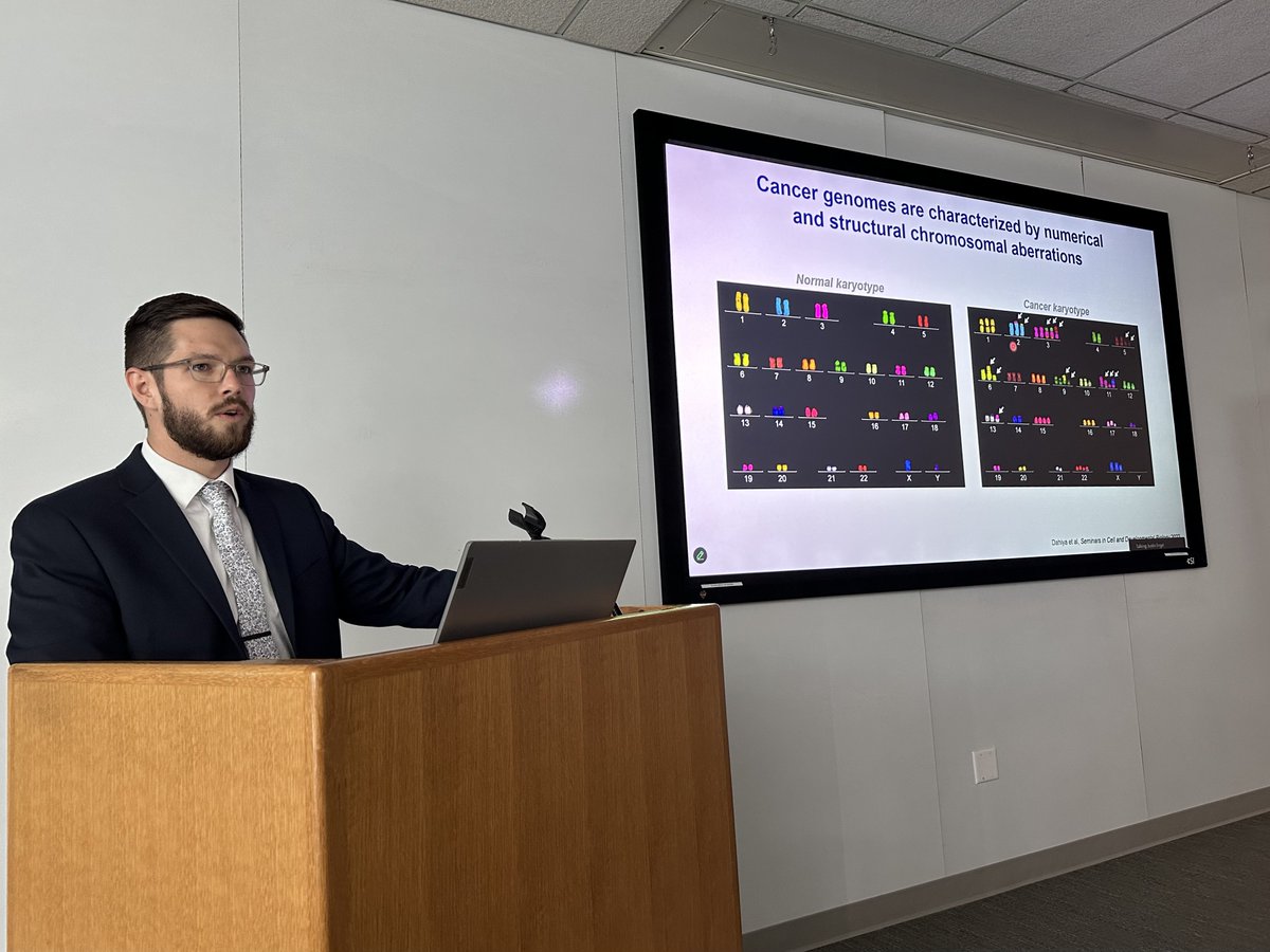 PeterLyLab's tweet image. Congrats to Justin Engel (@JustinEngel17) on a wonderful PhD defense – the first student to graduate from our lab! We look forward to seeing more transformative science from you in the future! @UTSWCancerBio @UTSWGradSchool