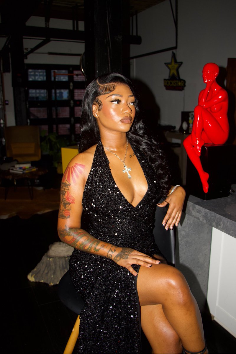 luvdriee's tweet photo. driee day♌️🎂 https://t.co/osGawTZIkm