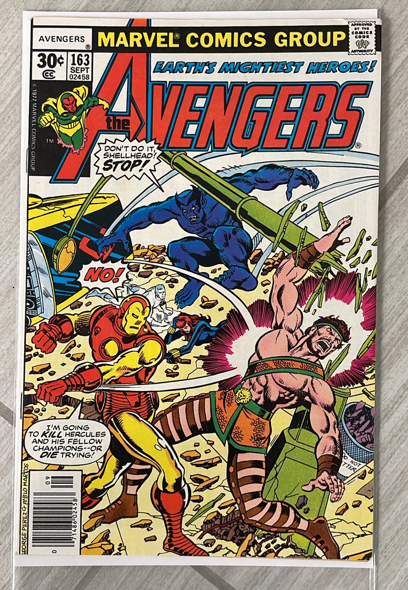Today, in Avengers #163, George Tuska fills in on this tale featuring the Champions! Also by Shooter, Marcos, Warfield. A George Perez Pablo Marcos cover! #Avengers #Champions #MarvelComics #comics