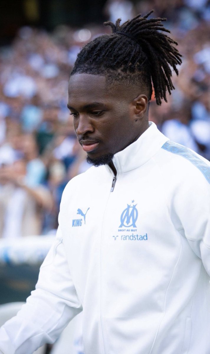Timnike91's tweet photo. #StayRowe mon frère, mon joueur préféré de l’OM reste à la maison chez toi 🙏🙏
#TeamOM https://t.co/KZvml3ty2B