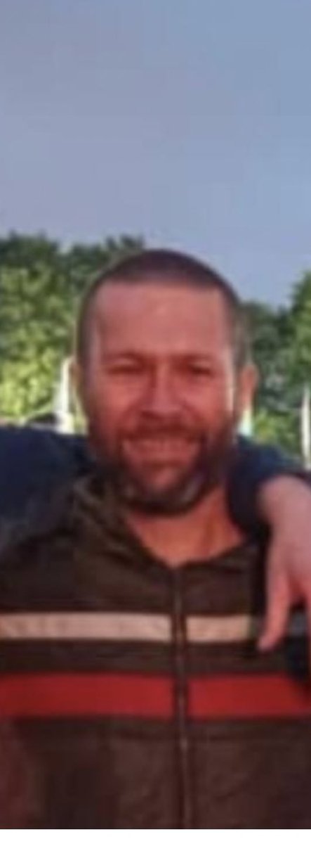 Everyone at Malachians would like to pass on our sincere condolences to the family of former player Paul Briers on his sad death after illness. Paul is the nephew of our friend and fellow committee man Joe. Ar dheis Dé go raibh a anam. 🙏💔☘️