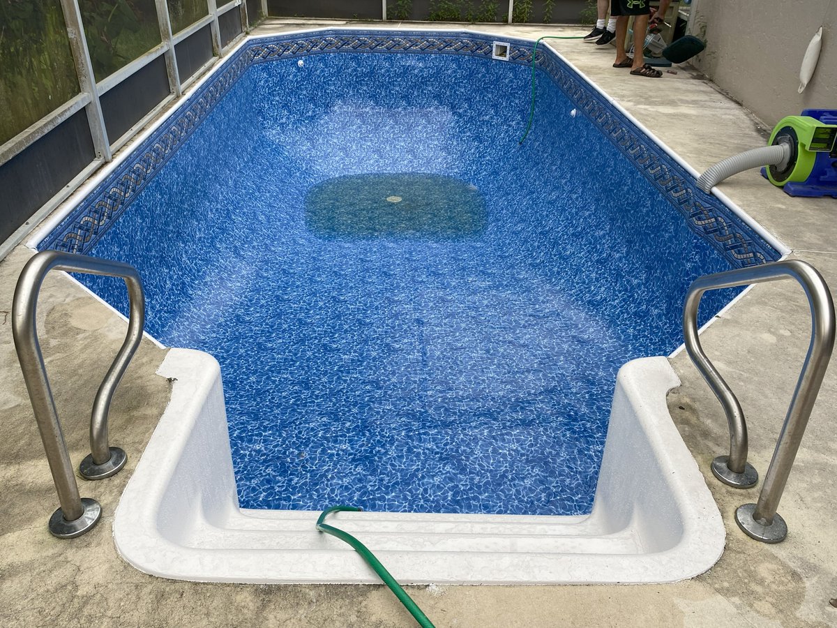 ppalmpools's tweet image. Just refreshed a pool with a new Quality Latham Vinyl Liner. Prepared the floor and walls, installed a Panama Royal Prism pattern Liner, and replaced all trims and faceplates with Haywood products for a fresh new look. #PoolRefresh #QualityService