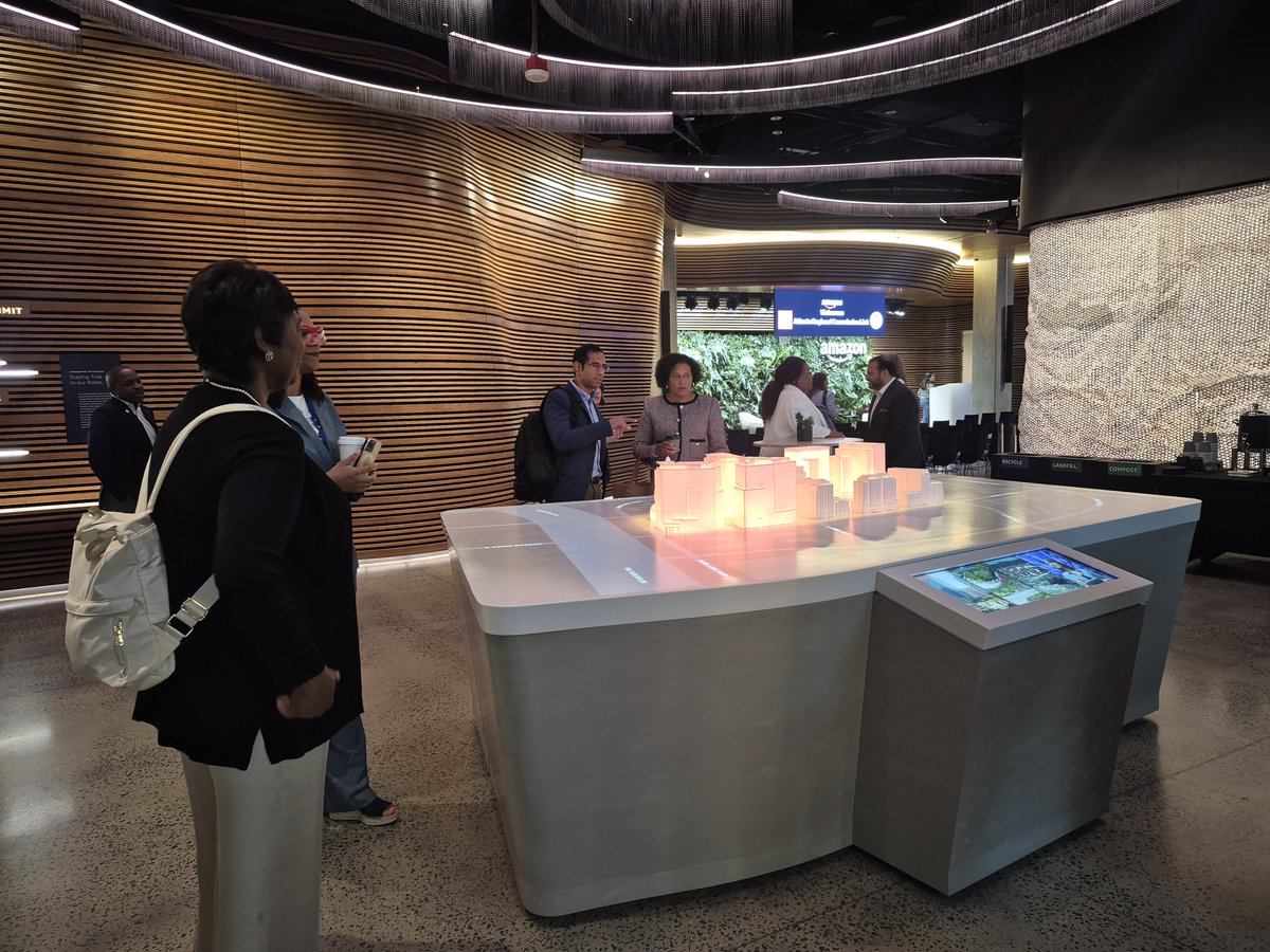 AtlantaRegional's tweet photo. The LINK trip to DMV kicked off with a visit to Amazon HQ2 for breakfast and a panel discussion on Amazon's community involvement, engagement, and workforce development around data centers and beyond.
#atlLINK #OneGreatRegion https://t.co/FllyCzSBdH