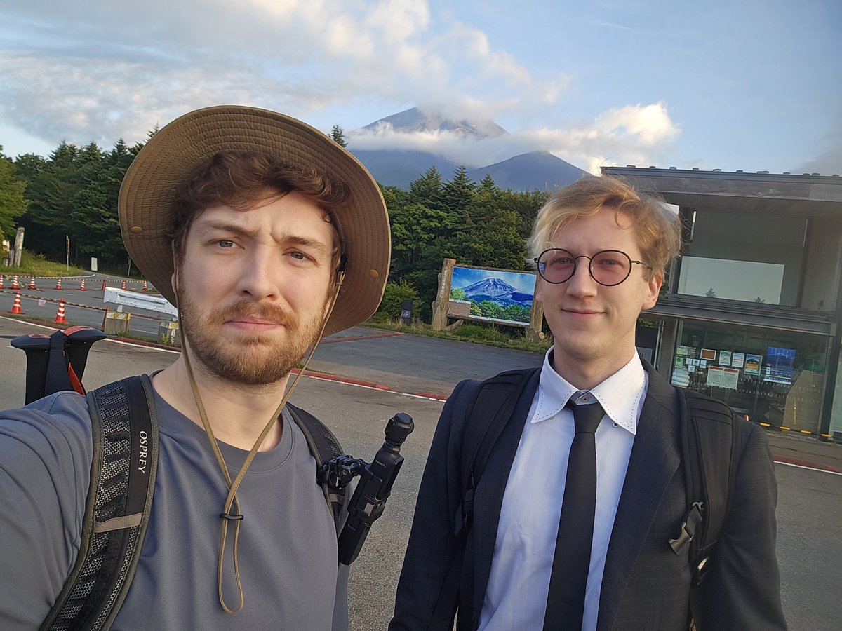 CDawgVA's tweet photo. First time climbing Fuji live now. JOIN ME! https://t.co/nHzg0c3RU6