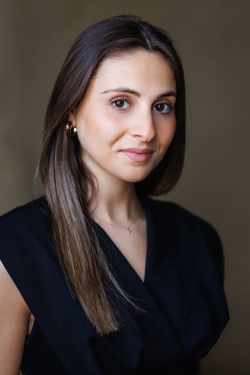 Zoeclayton_'s tweet photo. New headshots #acting #actor #letsact #tvandfilm https://t.co/buxu9UzAsU