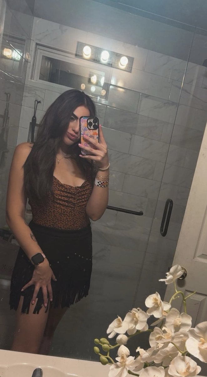 QueenLoren_'s tweet photo. 🤠yeehaw https://t.co/CrPZbv5eJQ
