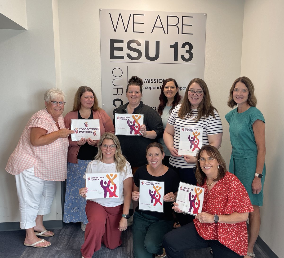 UNL_CYFS's tweet photo. CYFS’ Lisa Knoche, Tammi Hechtner-Galvin &amp; Katie Zabel, with Christen Million of Rooted in Relationships, joined @13esu’s Nici Johnson to host a Connections for Kids Coach Kick-Off in the #Nebraska Panhandle. 

Learn about CFK: https://t.co/JmedbNsRuA #TransformED https://t.co/fXEjuhkfsR