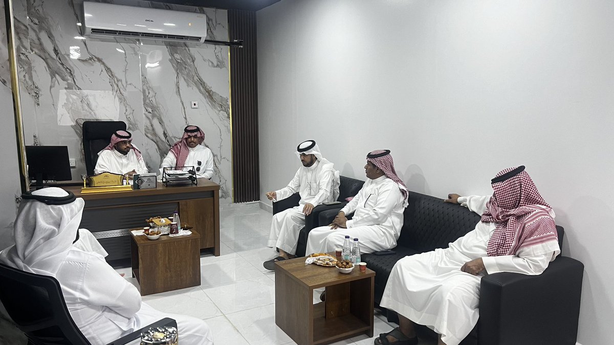 ihya_msgd's tweet photo. تدشن جمعية إحياء للعناية بالمساجد انطلاق اعمال مرحلة التاسيس بعقد اجتماع مجلس الادارة الاول في مقر جمعية ملاذ لرعاية الايتام بمكه 
#إحياء_للعناية_بالمساجد https://t.co/19HTch62Vf