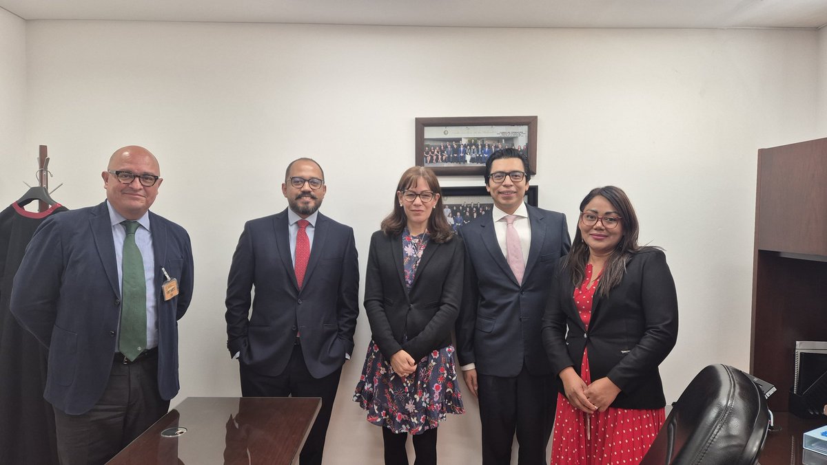 Tuve la fortuna de que el increíble equipo de la magistrada <a href="/TaissiaCP/">Taissia</a> presenciara mis audiencias.
El Instituto Federal de Defensoría Pública es pieza esencial para garantizar que todas las personas tengan un defensor que los represente en los procesos penales.