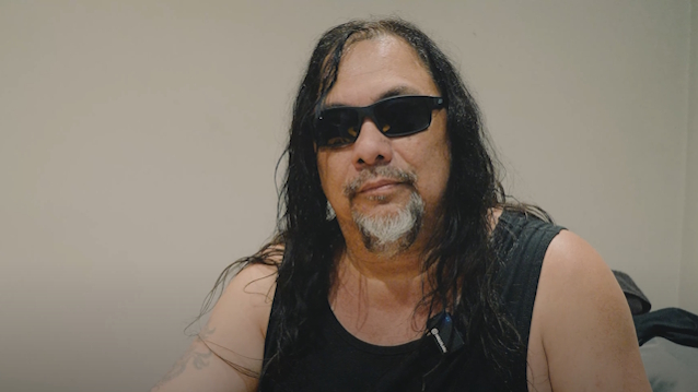 Ex-DEATH Singer KAM LEE Says He Developed His Death Metal Growling Vocal Style By 'Mimicking Dogs' blabbermouth.net/news/ex-death-…