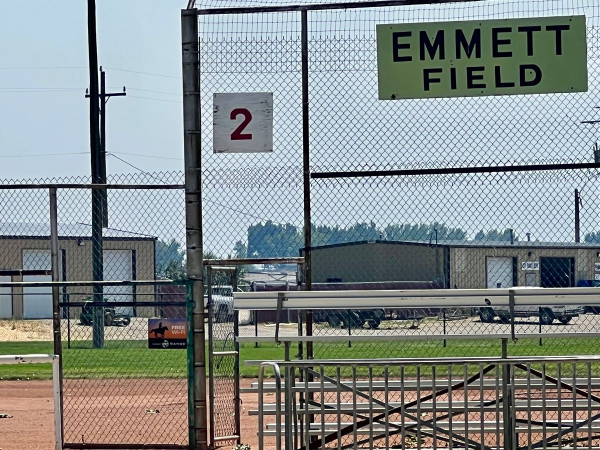 RangeConnected's tweet photo. ππΆ Worland, weβve got you covered! Range is excited to add FREE Wi-Fi at Newell Sargent Park. Whether youβre catching a game, chasing the kids around the playground, or enjoying a summer evening at the park, stay connected. πβΎπ #CommunityWiFi #RangeConnected https://t.co/jztjmIIxRx
