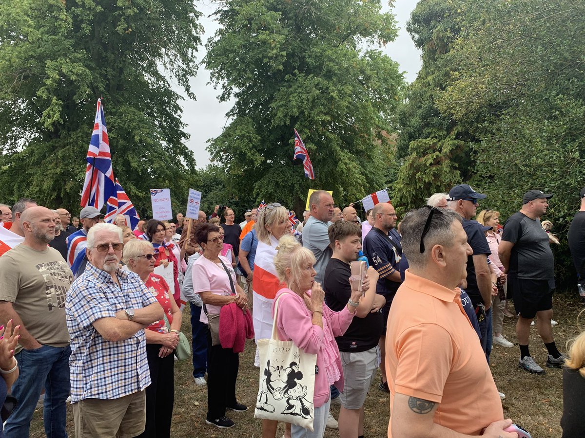 OhBrokenBritain's tweet image. There should be NO processing of those who have entered the country illegally. They have broken the law and then cry ‘asylum.’ Meanwhile our communities are destroyed and our council tax increases. @10DowningStreet #sendthemback