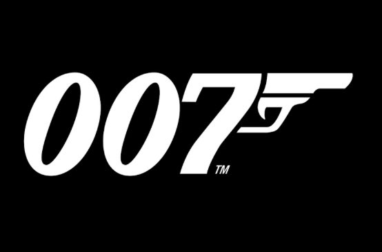 Se tulee kuulkaas tänään telkkarissa 007 jossa esiintyy Halle Berry &amp; oranssit bikinit