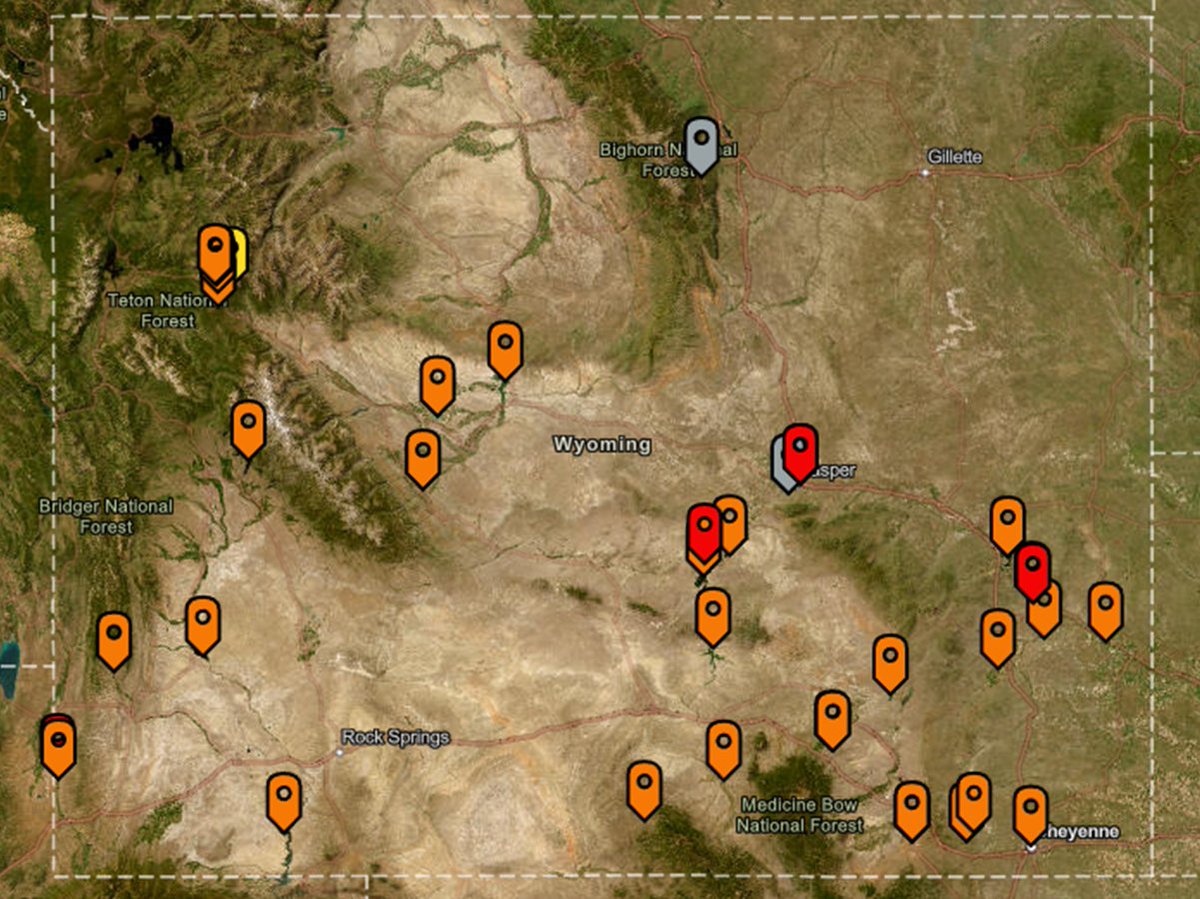 WyoStateParks's tweet photo. Harmful Cyanobacterial Blooms (HCBs) are present across the state, including at these state parks:
Boysen State Park
Curt Gowdy State Park
Glendo State Park
Guernsey State Park
Seminoe State Park
Learn more at https://t.co/KV2seMa8Sv
📷 Wyoming Department of Environmental Quality https://t.co/fnXLplvrLI